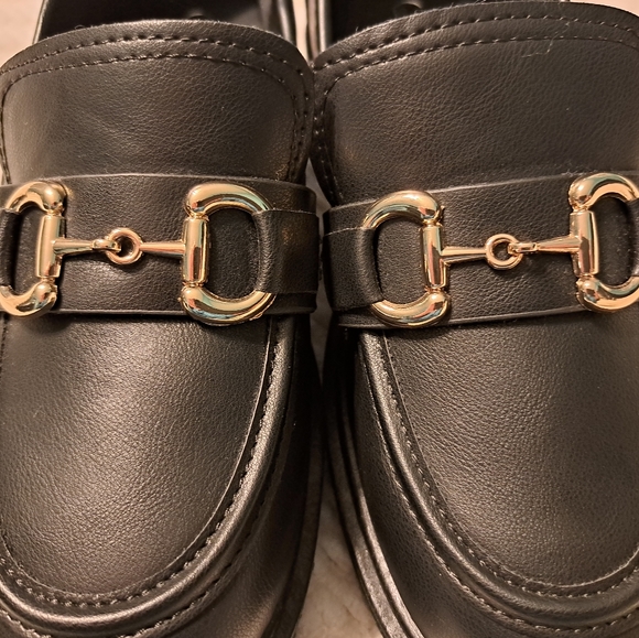 Rouge Helium Loafers Size 8.5 - Picture 6 of 9